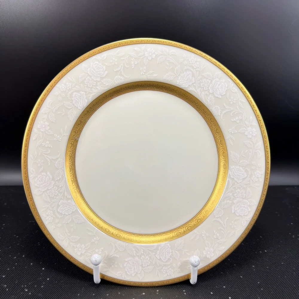 Mikasa Antique Lace Dishes Plates‎ Gold Trim Fine China Japan Set of 4 VTG 7.5